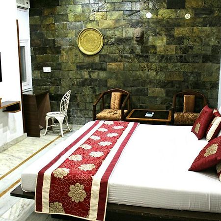 Yamunānagar Kaveri Hotel And Restaurant المظهر الخارجي الصورة