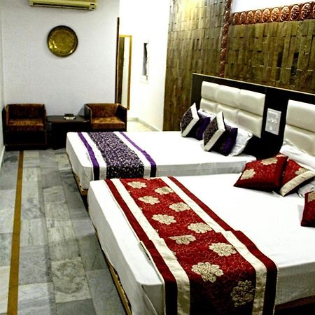 Yamunānagar Kaveri Hotel And Restaurant المظهر الخارجي الصورة